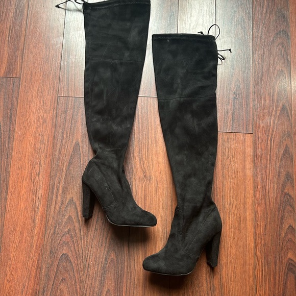 Knee High Heel Boots - Picture 2 of 4